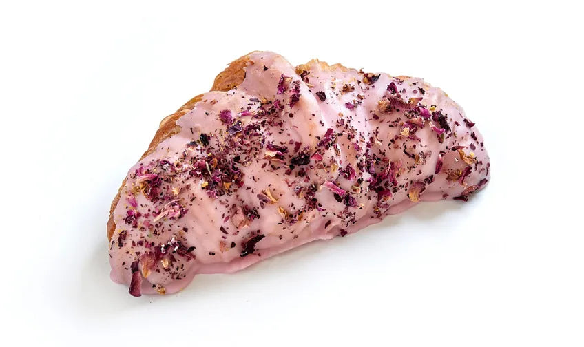 STRAWBERRY CROISSANT