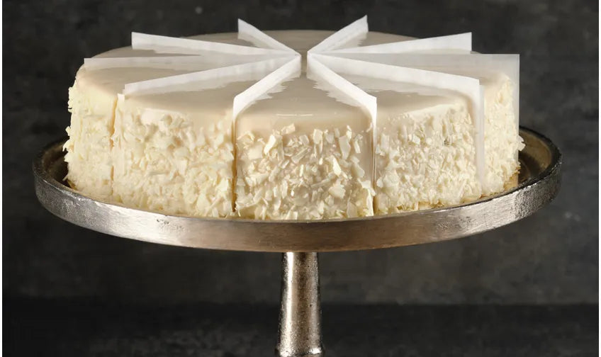 VANILLA SPONGE & RASPBERRY CAKE PRE-SLICED