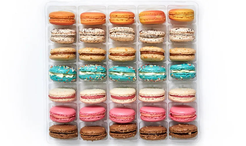 FABULOUS FAVOURITES MACARONS (BOX X 35)