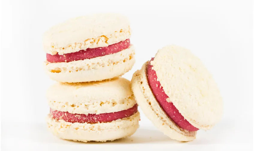 RASPBERRY ALMOND FRIAND MACARONS (BOX X 12)