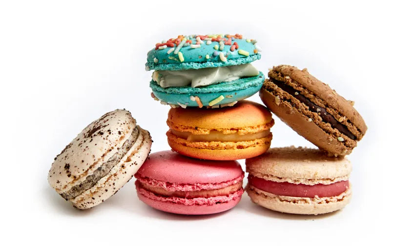 FABULOUS FAVOURITES MACARONS (BOX X12)
