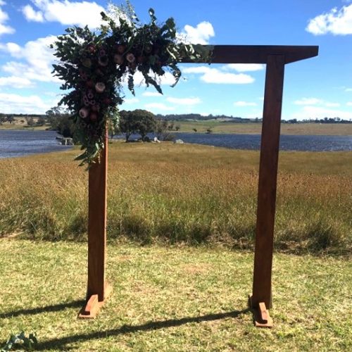 WOODEN RECTANGLE ARCH
