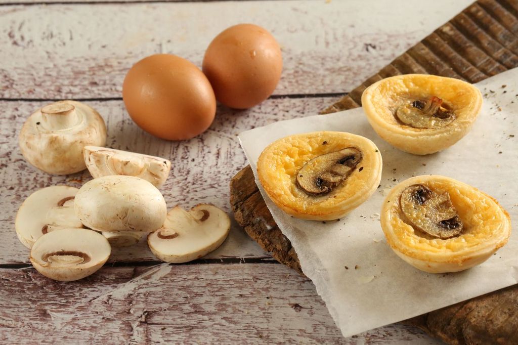 Cocktail Quiche -Chicken & Mushroom