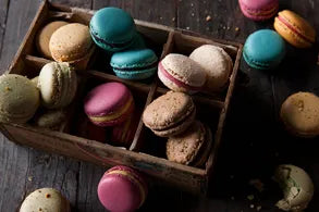 MACARONS, COOKIES & BISCUITS