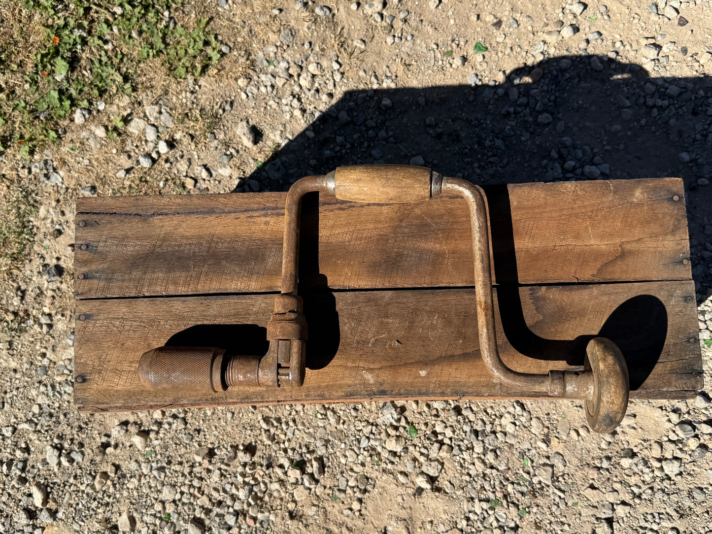 antique brace and bit hand drill,