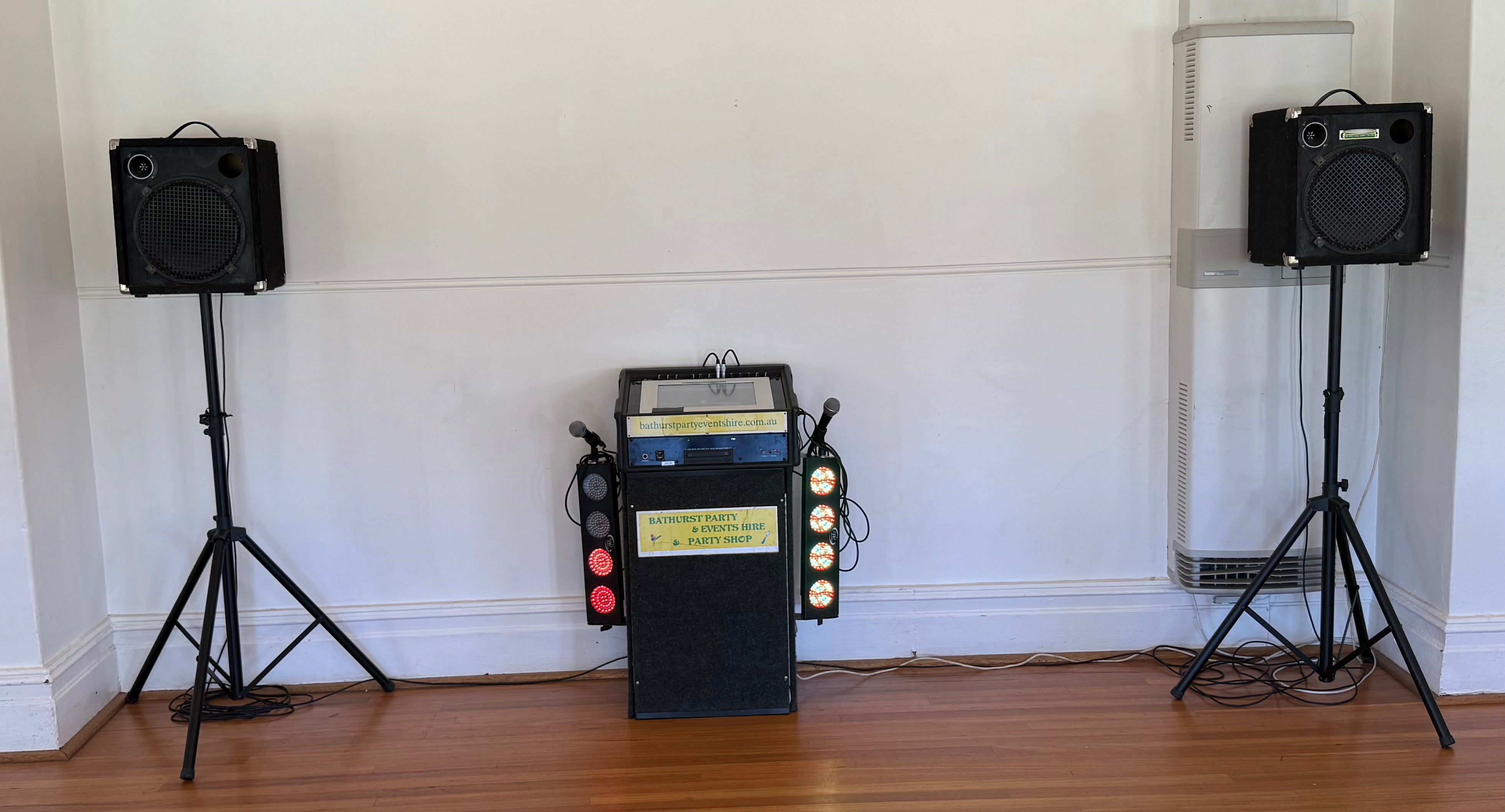 JUKEBOX & KARAOKE MACHINE WEEKEND