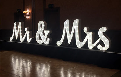 MR & MRS LIFE SIZE LETTER LIGHTS 1.2M